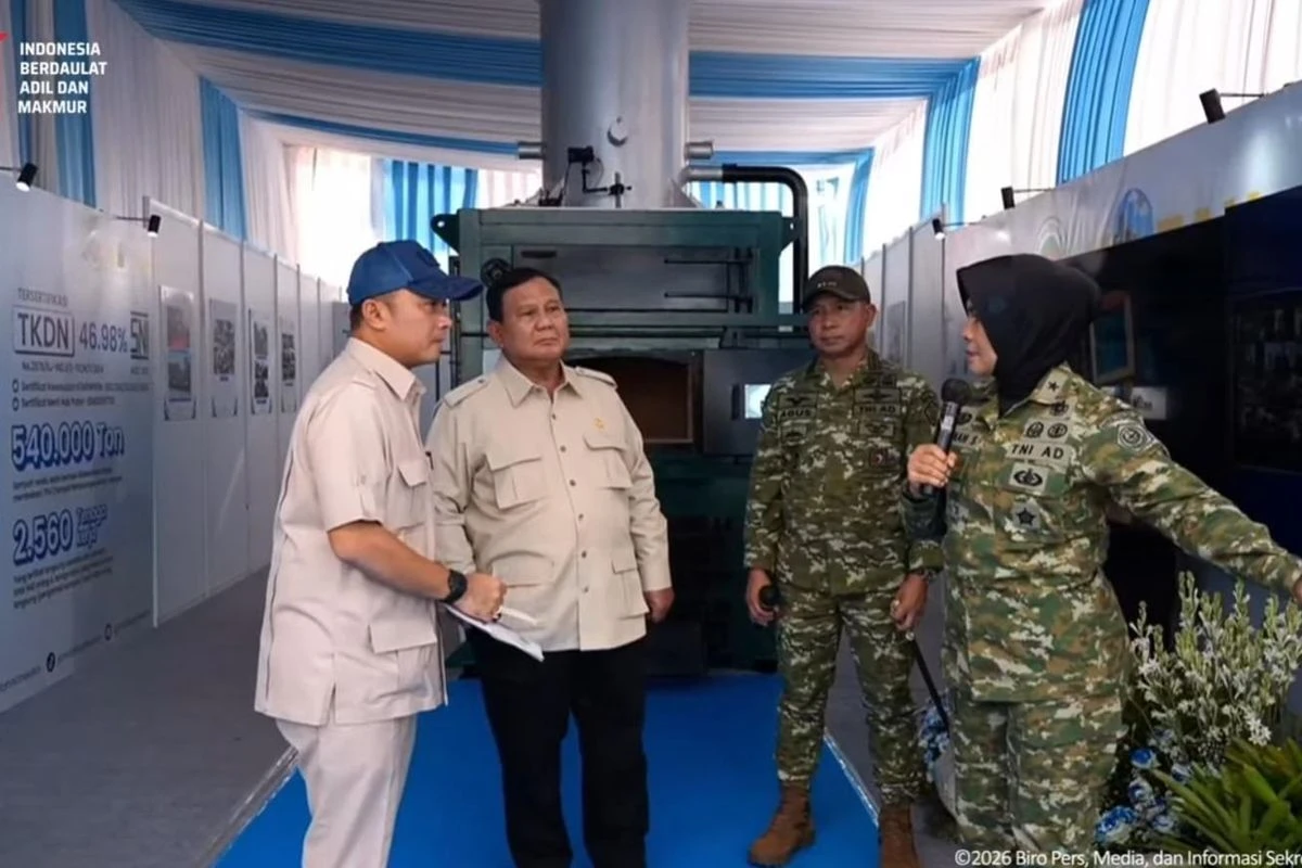 Prabowo Tinjau Mesin Pengolah Sampah hingga Hadiri Panen Raya Serentak Bersama TNI di Malang