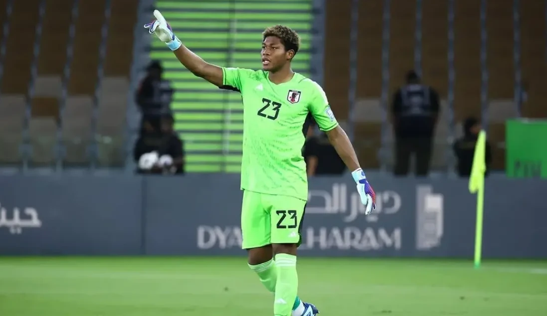 Zion Suzuki Masuk Radar Aston Villa, Bisa Jadi Pengganti Emiliano Martinez Jika Gabung Juventus