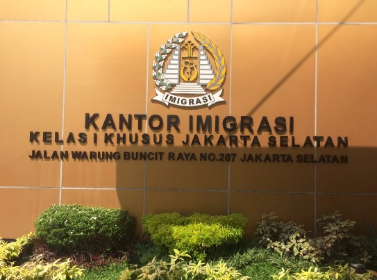 KPK Sita 8.500 Dolar Singapura dari Ruang Kepala Kanim Jaksel dalam Kasus Dugaan Pemerasan Izin Tinggal WNA
