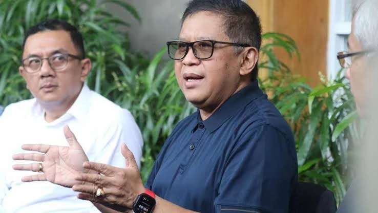 Hasto Imbau Masyarakat Tak Gelar Demo Agustus