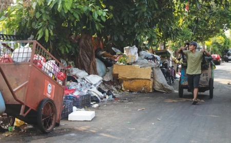 KLH Siapkan Skema Jaminan Sosial bagi Pekerja Informal Persampahan