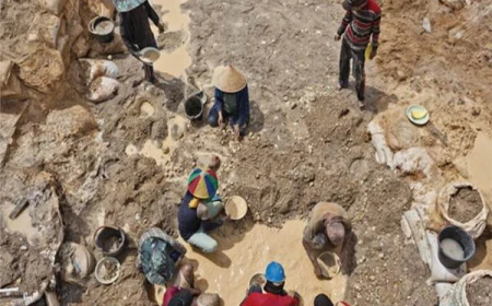 Penyitaan 53 Ton Pasir Timah Ilegal di Belitung Diwarnai Ketegangan, Polisi Amankan Tiga Terduga Pelaku