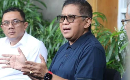Hasto Imbau Masyarakat Tak Gelar Demo Agustus
