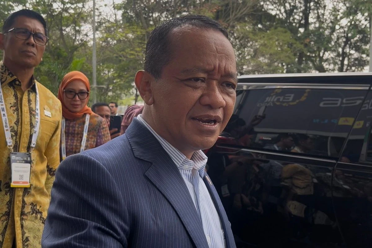Bahlil Ungkap 10.000 Desa di Indonesia Belum Terjangkau Listrik