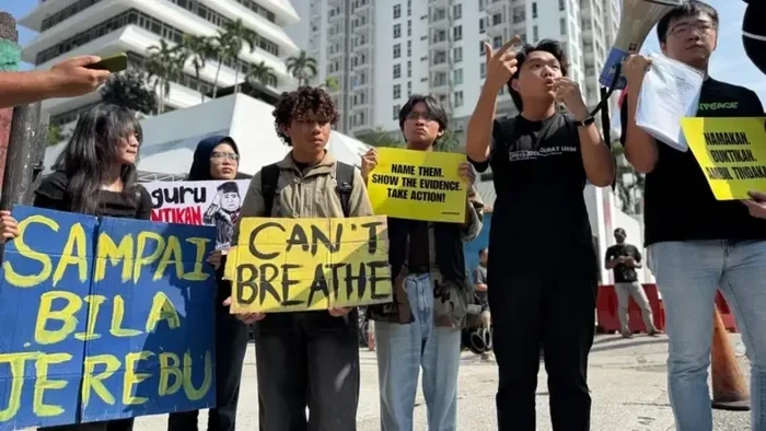 Aktivis Malaysia Demo di Depan Kedubes RI, Desak Pemerintah Buka Identitas Perusahaan Terkait Karhutla