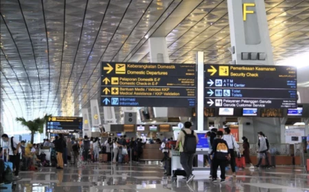 Erupsi Gunung Anak Krakatau Ganggu Penerbangan, Bandara Soekarno-Hatta Ditutup hingga 09.30 WIB