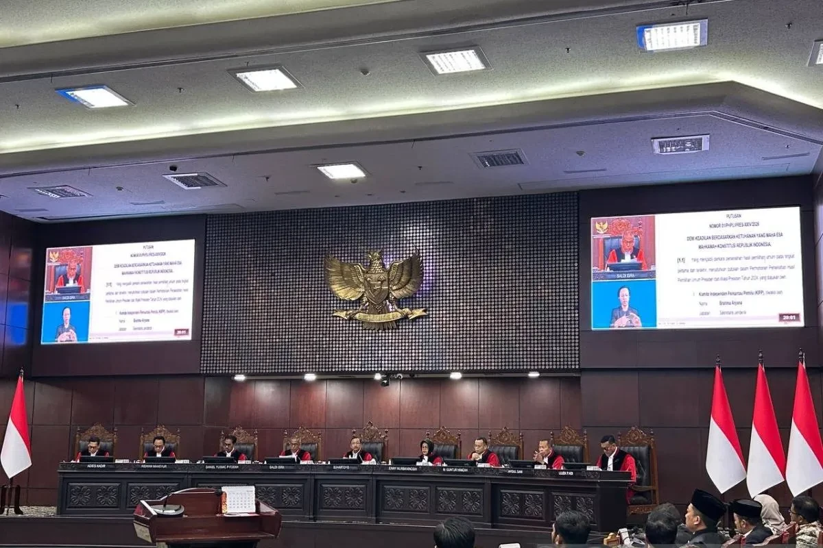MK Tak Temukan Bukti Ijazah SMA Gibran, Dalil Pemohon Tetap Tak Dapat Diterima