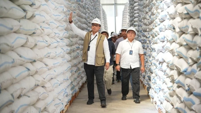 Bulog Serap 4,11 Juta Ton Beras Petani, Lampaui Target Pemerintah 102 Persen