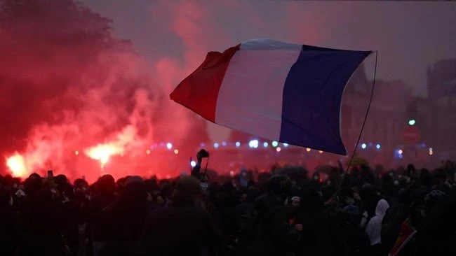 Sekitar 410.000 Orang Demo di Prancis, Polisi Tangkap 135 Orang