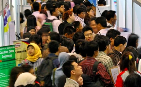 Tabungan Nasabah di Bawah Rp100 Juta Melambat, Fenomena Makan Tabungan Masih Membayangi Kelas Menengah