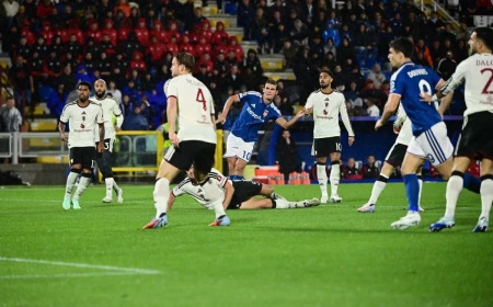 Bruno Fernandes Kritik Taktik Pelatih Usai Manchester United Dibantai Como 1-4